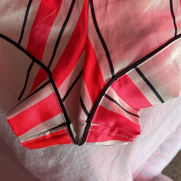 Victoria’s Secret pajama shorts silk - Picture 5 of 9